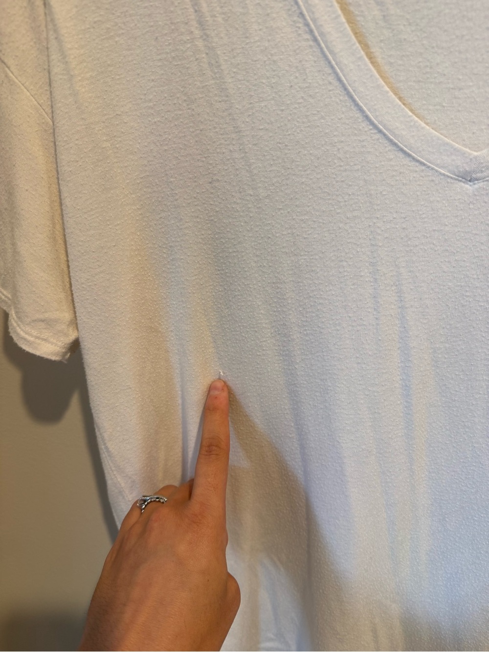 American Eagle Outfitters White V-Neck Spacious / slouchy oversized tShirt - Picture 5 of 8